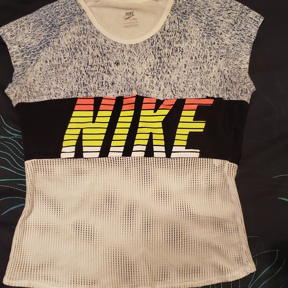 🔥 host pick 🔥New vintage Nike Mesh shirt